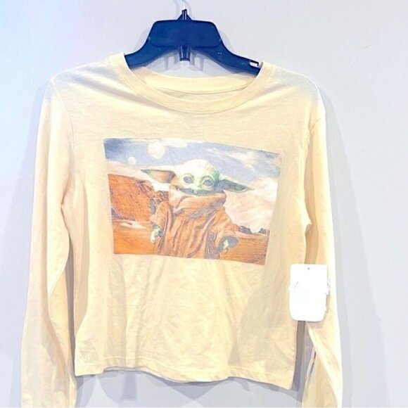 New Star Wars Baby Yoda PhotoThe Child Long Sleeve T-shirt , tee Small NWT - Picture 4 of 4